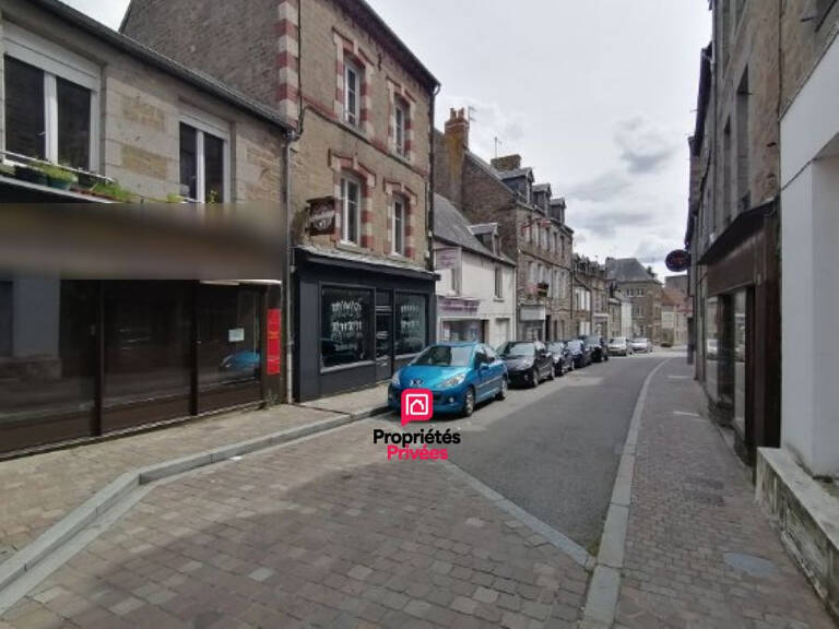 61600 LA FERTE MACE , IMMEUBLE (Appartement et local commercial dessous)   appartement 3 chambres, PRIX 107 000 honoraires 5,94% inclus à la charge de l'acquéreur  soit 101 000 hors honoraires — photo 1