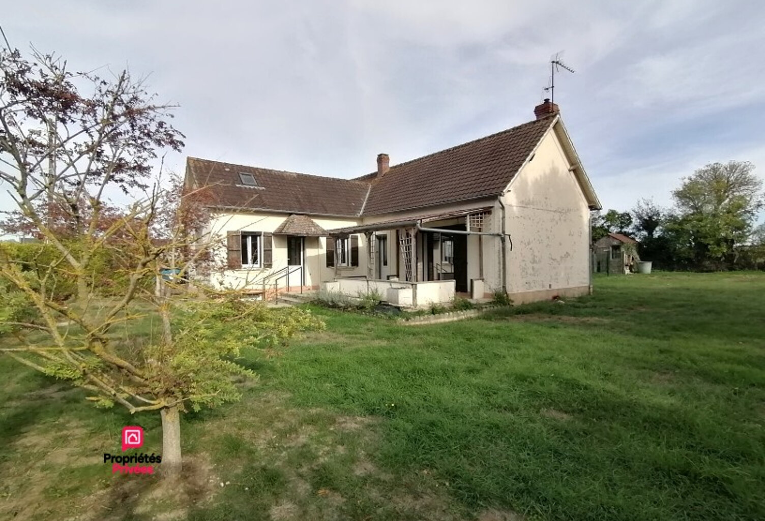 TRUN (61160) maison   5 pièces,  103  m2 environ,  4 chambres, 1 bureau  PRIX  146 000 honoraires 4,29% inclus à la charge de l'acquéreur, soit 140 000 hors honoraires — photo 1