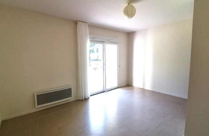 BAGNOLES DE L'ORNE (61140) , DANS UNE RESIDENCE SENIORS,  Station thermale,   appartement 1 pièce, 30  m2 environ, PRIX 75 000  honoraires 7,14% inclus à la charge de l'acquéreur soit 70 000  hors honoraires — photo 5