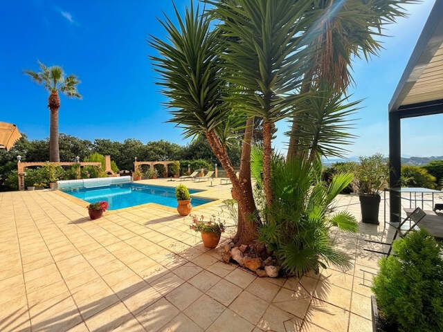 Splendide Villa T6 avec vue mer panoramique -  Piscine - Double garage — photo du bien