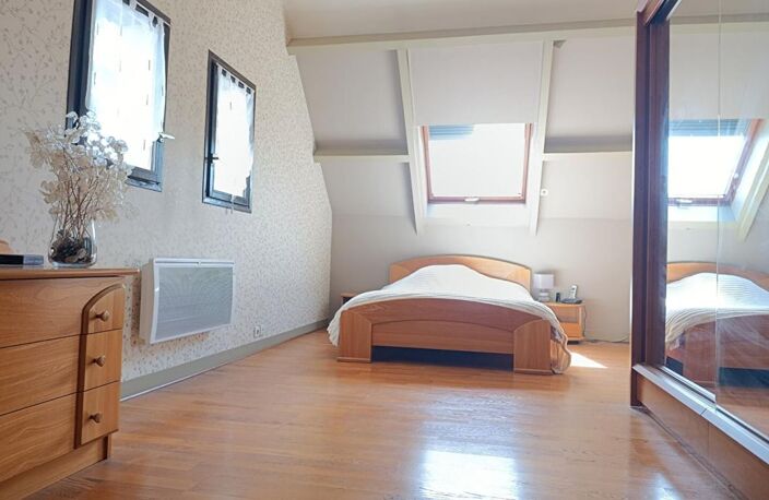 Maison familiale de 8 pièces avec sous sol total ET piscine  chauffée — photo 5