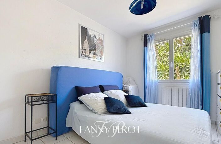 A Saint-Cyprien, maison 4 faces de 120m² sur une parcelle de 838m² avec piscine et garage — photo 3
