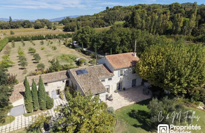 Le charme d'un mas provençal... le confort d'une demeure contemporaine — photo 4