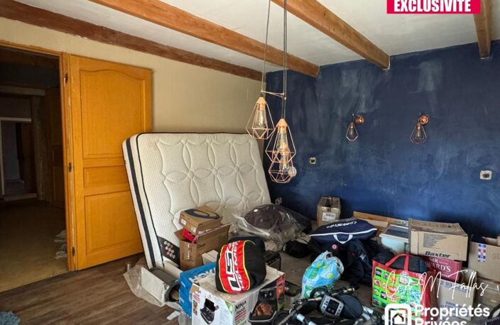 Ensemble immobilier avec appartement rénové - TRAVAILLAN - 220m² — photo 5