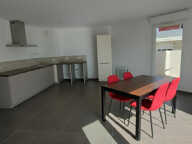 30.GARD.NIMES. Appartement de standing de 69 m² avec terrasse de 46 m² et double garage dans résidence sécurisée — photo 3