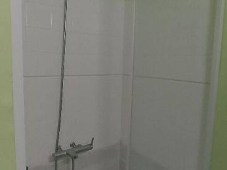 30.GARD.NIMES. APPARTEMENT DE 38 m²  QUARTIER CAMPLANIER DANS RESIDENCE CALME ET SECURISEE — photo 1