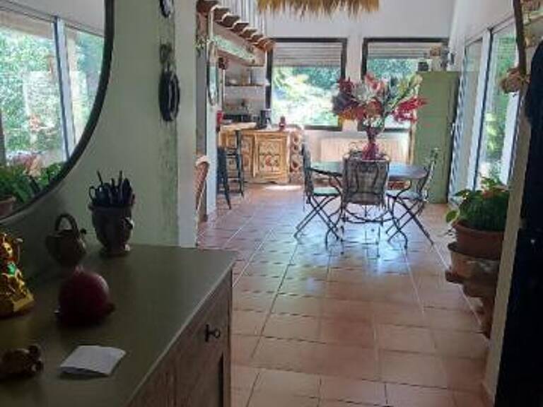 GARD. 30.NIMES. Quartier La Cigale. Maison de 120 m2 sur terrain arboré de 1250 m² avec Piscine Dépendance Capitelle — photo 1