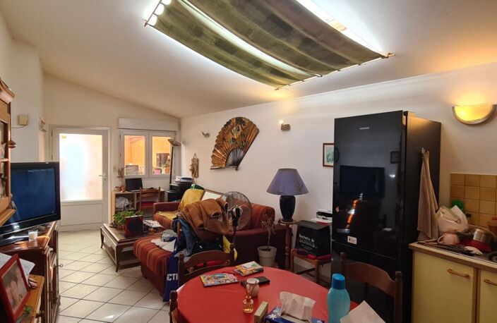 Maison Gorges Centre 8 P . 4 Chs . 174.34 M² . T 575 M² . Garage . Cave . Balcon — photo 3