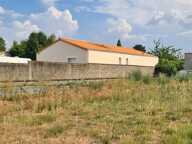 Terrain constructible La Chapelle Heulin 621 M² avec abri de jardin (17 M²) et préau (14 M²) — photo 4