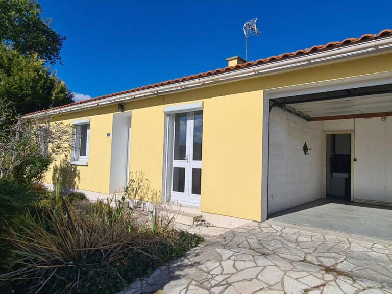 Maison Clisson 5 P . 3 Chs . Bureau . 81.29 M² . T 377 M² . Terrasse . Garage — photo 1
