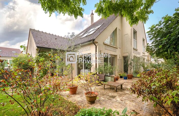 COUP DE COEUR à Bièvres - Une belle maison familiale de 175 m², 8 pièces, dans un cadre paisible — photo 4