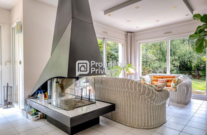 COUP DE COEUR à Bièvres - Une belle maison familiale de 175 m², 8 pièces, dans un cadre paisible — photo 5