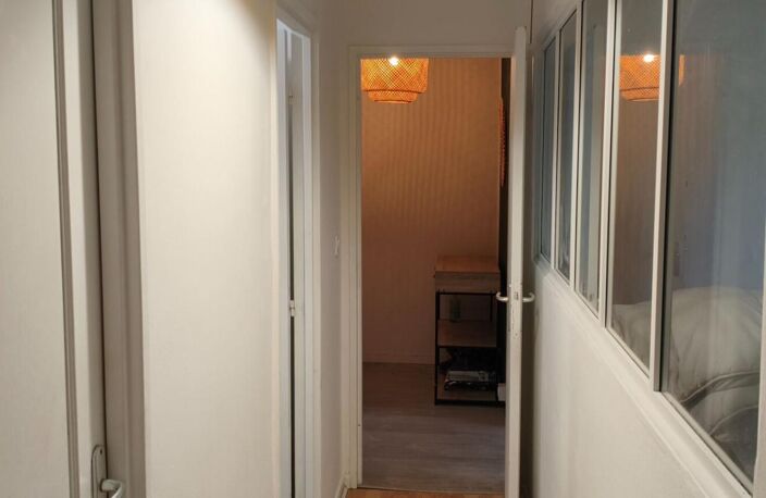 Exclusivité ! Vente interactive, APPEL d'OFFRES. Côtes d'Armor 22000 SAINT-BRIEUC. 2 lots, appartement 3 chambres avec cave et balcon — photo 2