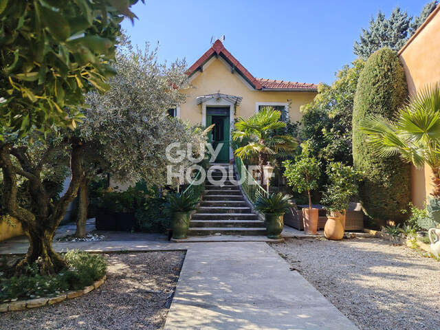 Carpentras - Maison 1920 - 6 pièces - 143 m² - Jardin et Piscine - Stationnement — photo du bien