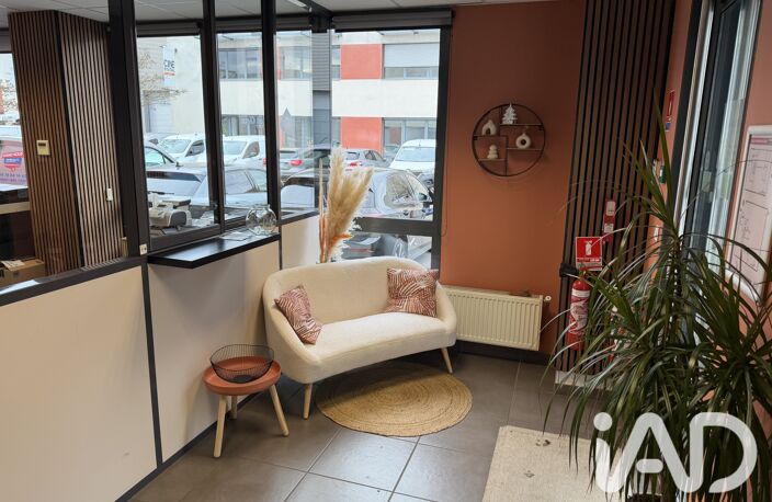 Vente Boutique/Local commercial 564 m&sup2; — photo 3