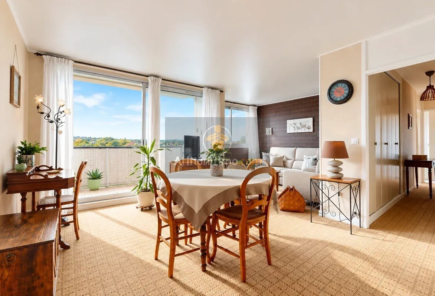 RARE - 5 pièces avec PARKING, balcon, cave, séjour double et 3 chambres — photo 1