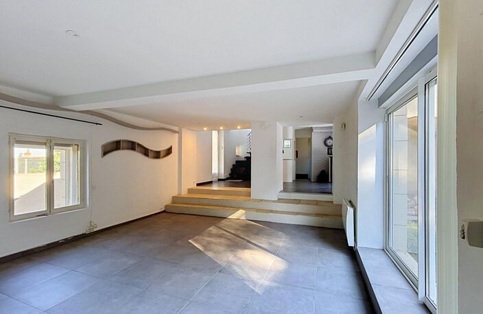 Maison ancienne rénovée, six chambres. — photo 3