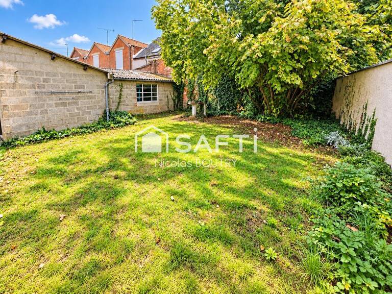 Maison familiale avec jardin, garage et atelier — photo 1