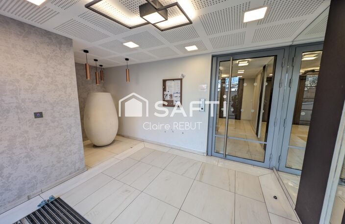 Beau F4 de 80m² avec balcon Ascenseur et Parking — photo 2