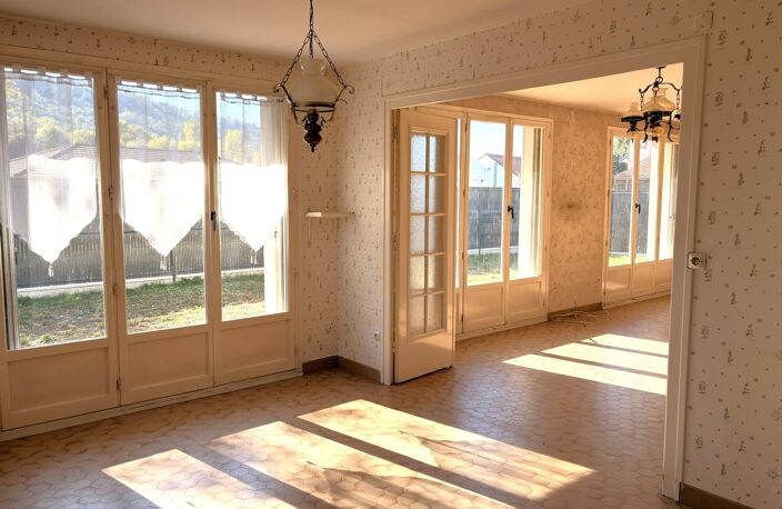 BEAUX VOLUMES - 5 CHAMBRES - ECOLES ET COMMERCES A PIED — photo 2