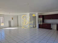 PAVILLON DE PLAIN-PIED 105 M2 3 CHAMBRES GARAGE ET PANNEAUX — photo 3