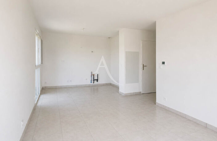 POEY-DE-LESCAR, APPARTEMENT T3 DE 60 M² AVEC BALCON, DIAGS C, GARAGE FERMÉ ET PARKING — photo 3