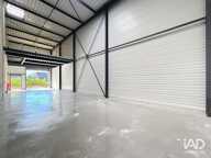 Location Local d'activités 162 m&sup2; — photo 3