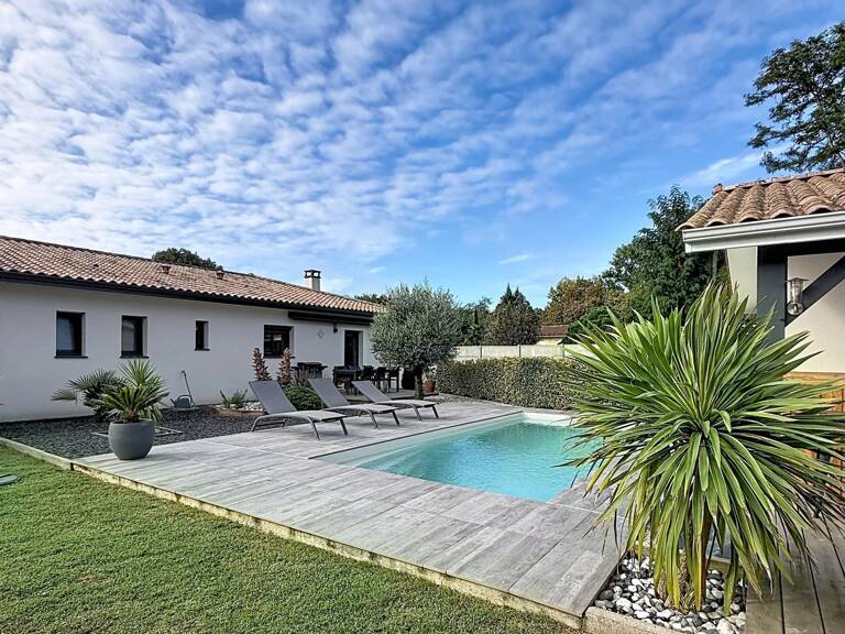 Belle maison piscine et dépendance — photo 1