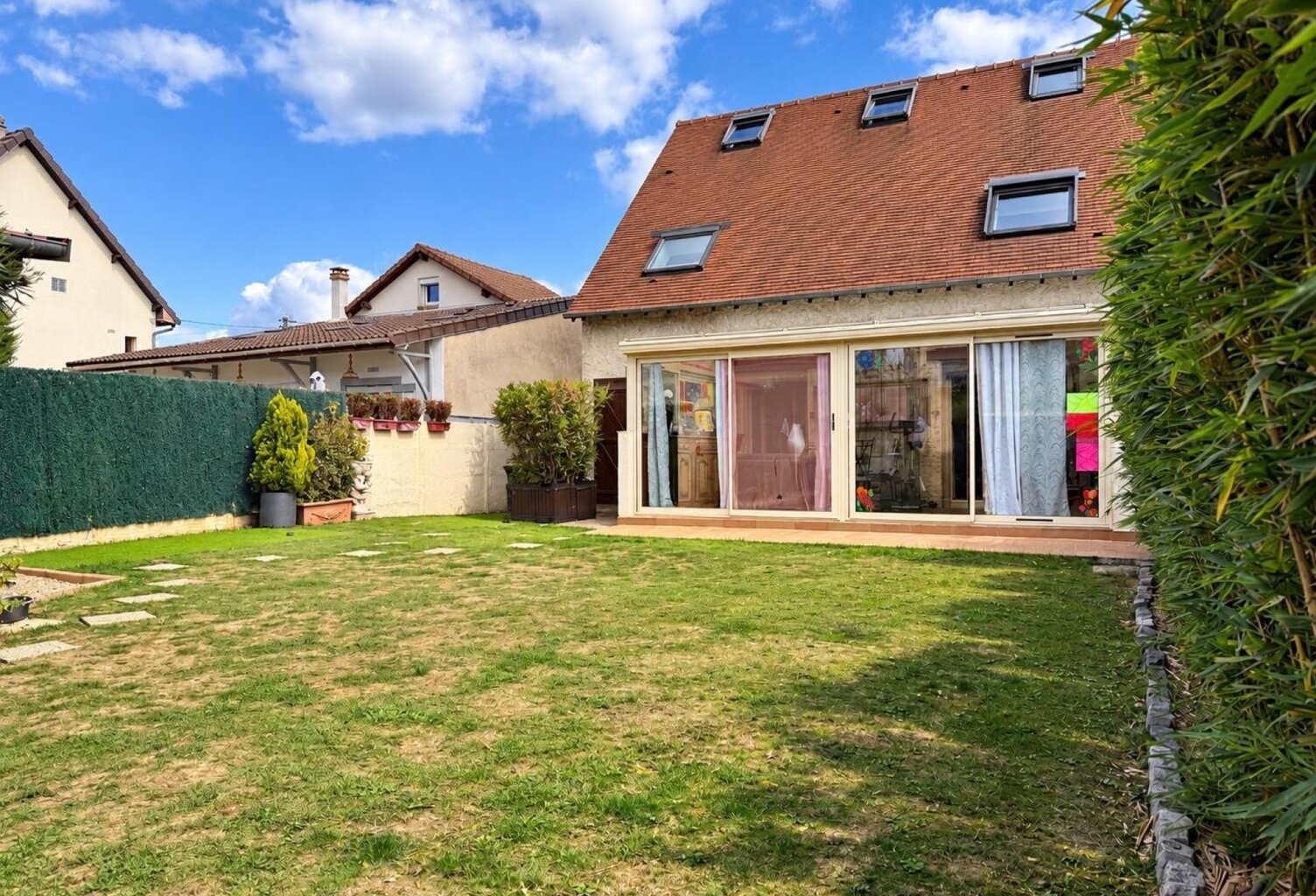 Maison de 136 m², en bon état, , idéalement située — photo 1