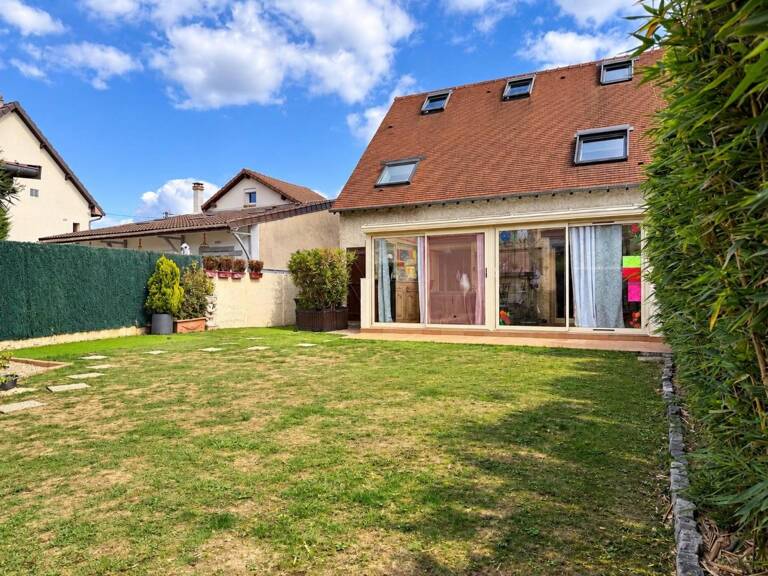 Maison de 136 m², en bon état, , idéalement située — photo 1