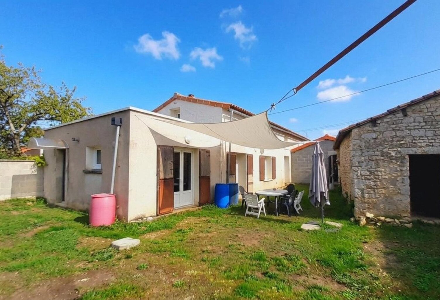 Maison d'habitation avec terrain constructible — photo 1