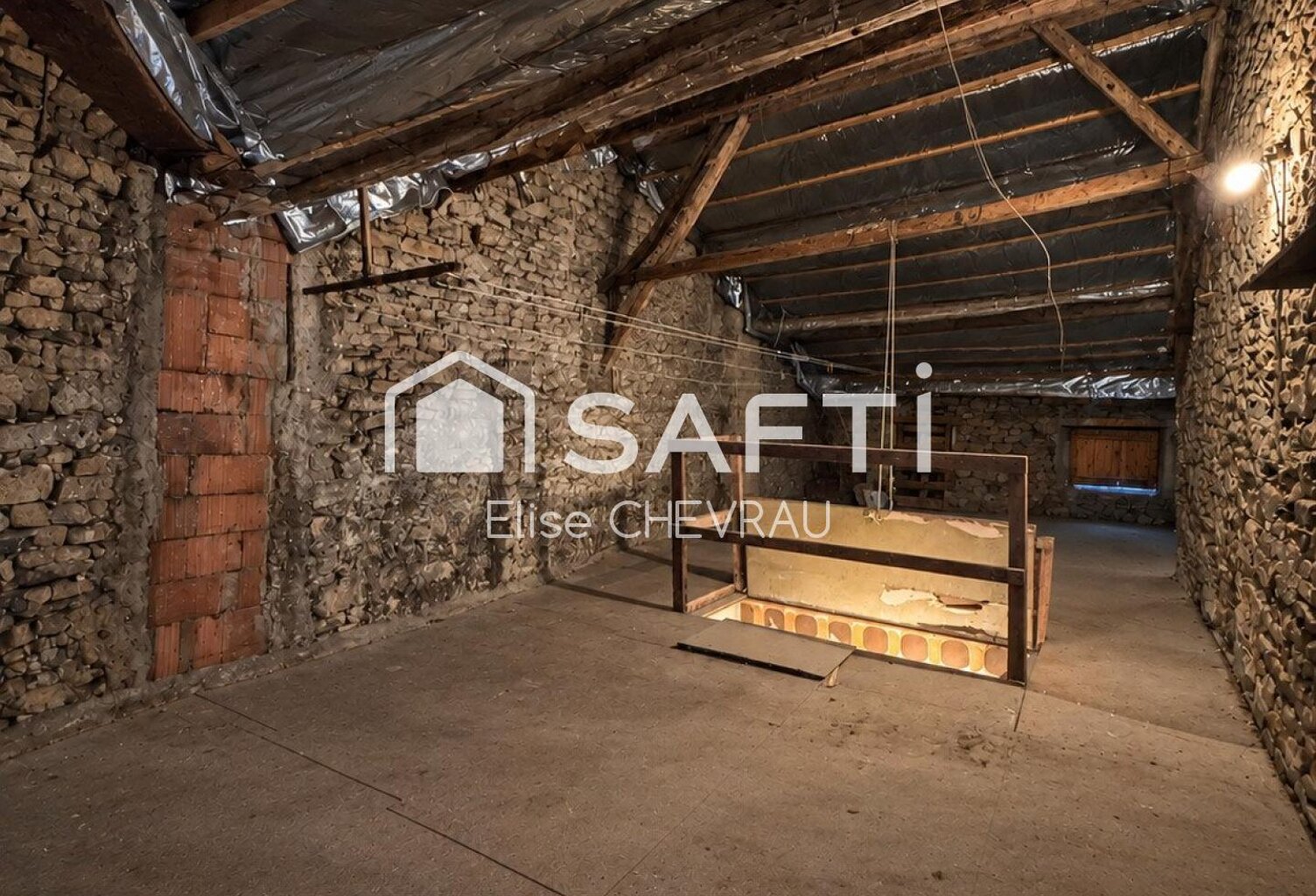 Deux bâtisses en pierre, un projet à imaginer — photo 1