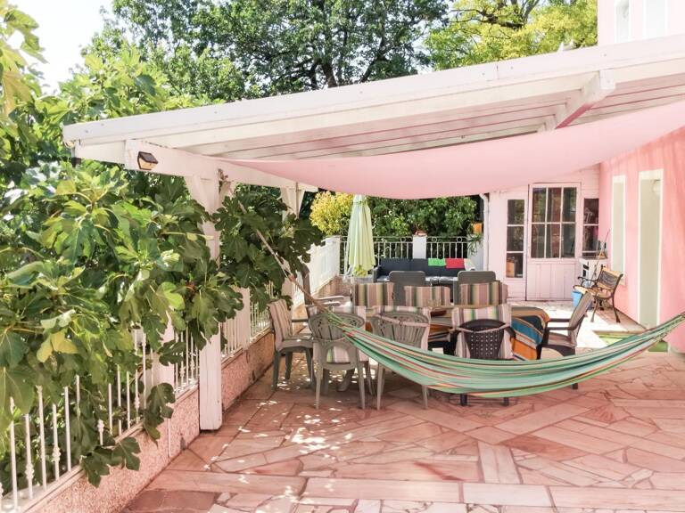 TRES BELLE MAISON ATYPIQUE ! — photo 1