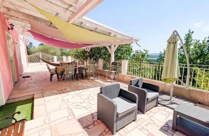 TRES BELLE MAISON ATYPIQUE ! — photo 4