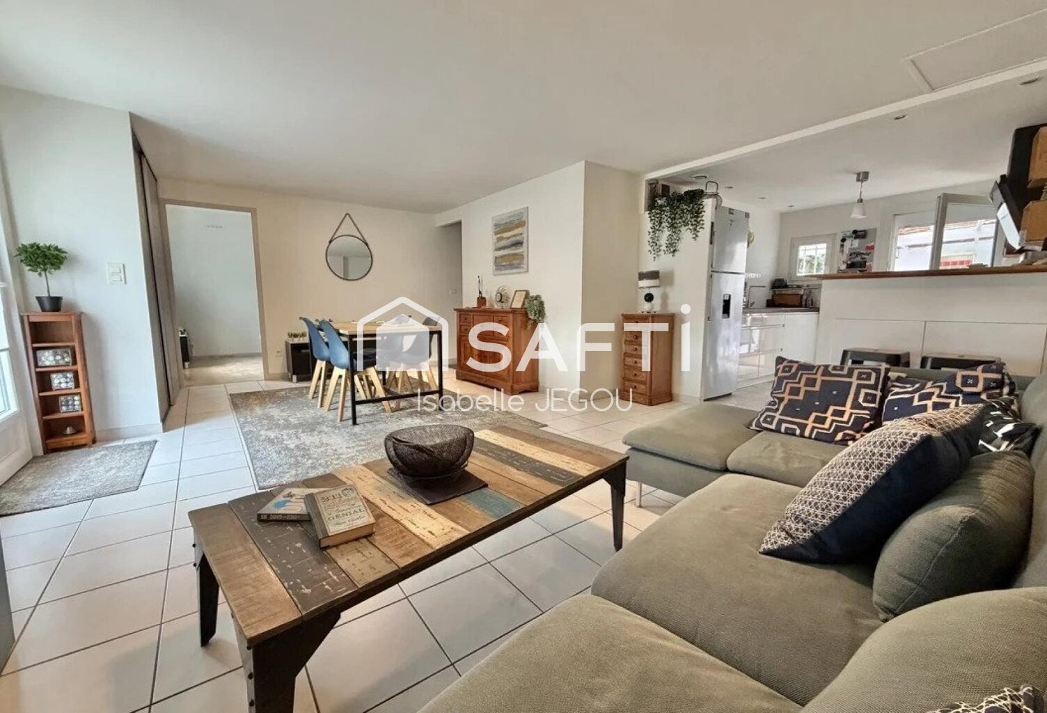 Maison rénovée en 2022, prête à poser ses meubles avec patio agréable sur la parcelle — photo 1