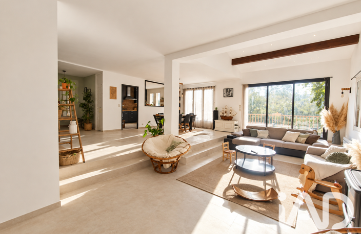 Vente Maison/villa 9 pièces — photo 2