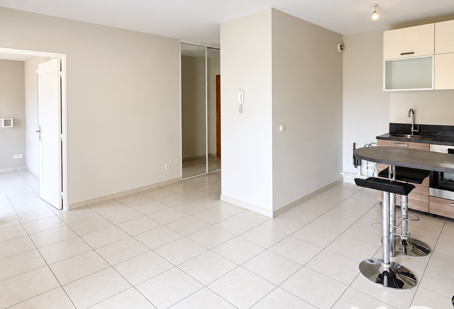 Location Appartement 2 pièces — photo 1