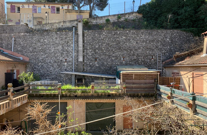 IMMEUBLE en pleine propriété - Penne sur Huveaune — photo 2