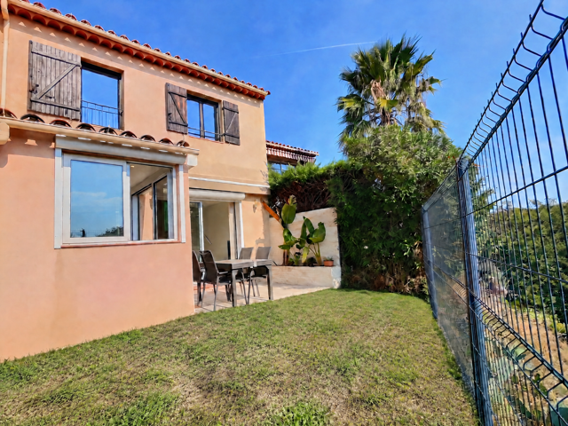 Villa T3 avec Vue Mer, Plein Sud & Piscine à Cagnes-sur-Mer — photo du bien