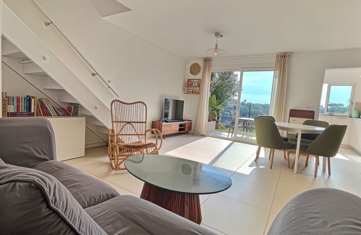 Villa T3 avec Vue Mer, Plein Sud & Piscine à Cagnes-sur-Mer — photo 2