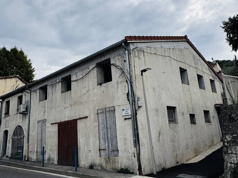 TOURRETTE-LEVENS   CENTRE DU VILLAGE   APPARTEMENT À RÉINVENTER AVEC FORT POTENTIEL — photo 1