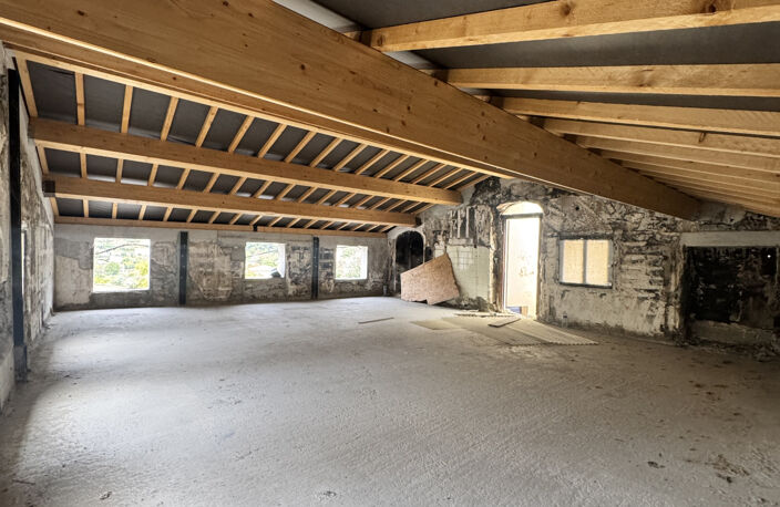 TOURRETTE-LEVENS   CENTRE DU VILLAGE   APPARTEMENT À RÉINVENTER AVEC FORT POTENTIEL — photo 5