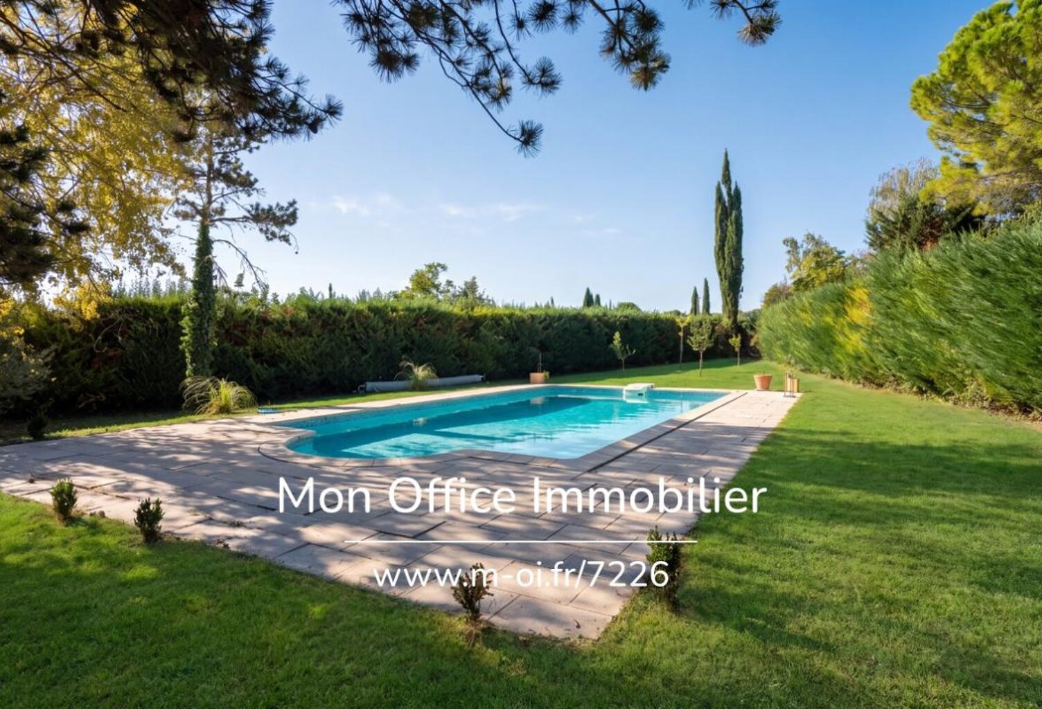 Référence : 7226-PEL. - Puyricard – Propriété de plain-pied avec piscine, vue Sainte-Victoire et terrain de 5 000 m² — photo 1