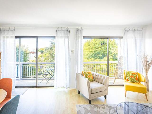 Appartement À Vendre — photo du bien
