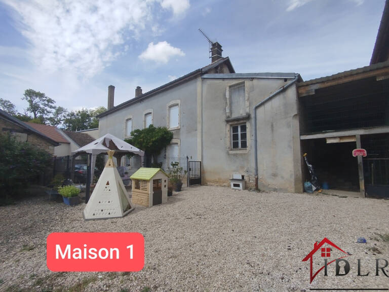ENSEMBLE IMMOBILIER COMPOSE DE 3 MAISONS — photo 1