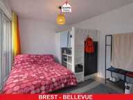 FINISTERE - Brest (29200) - A VENDRE - APPARTEMENT 74M² - 3 CHAMBRES - BALCON - CAVE - DALLE BETON - ASCENSEUR - COMMERCES A PROXIMITE — photo 3