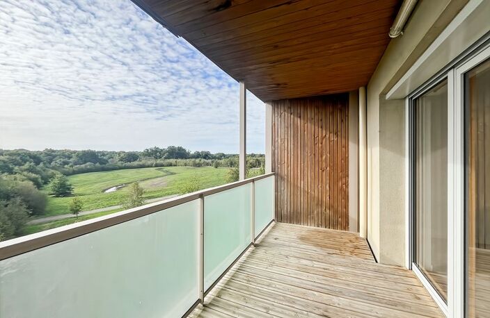 T4 avec cellier, parkings et balcon — photo 2