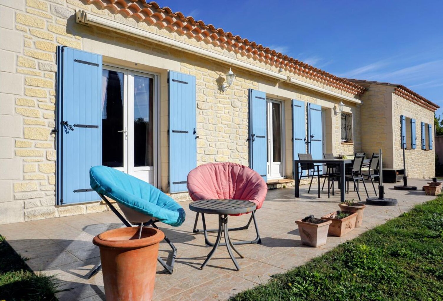 Rochefort du Gard - Maison À Vendre - Plain pied - 3 chambres - Piscine - Garage — photo 1