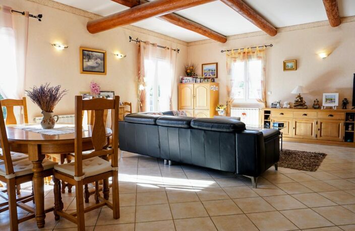 Rochefort du Gard - Maison À Vendre - Plain pied - 3 chambres - Piscine - Garage — photo 4