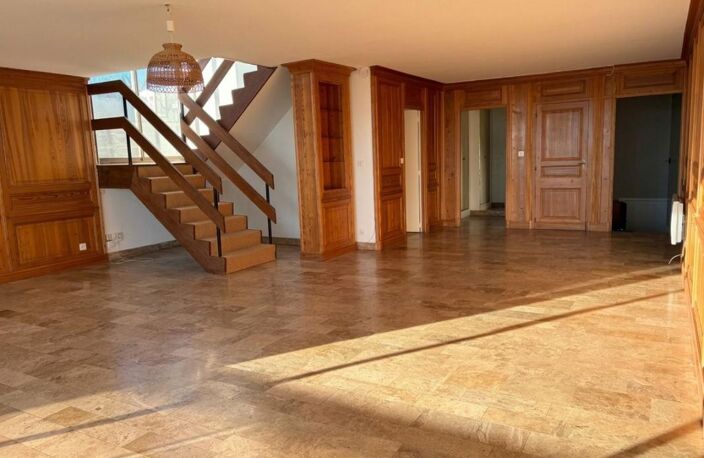 Duplex d’exception au 12ᵉ étage avec terrasse panoramique et parking — photo 4
